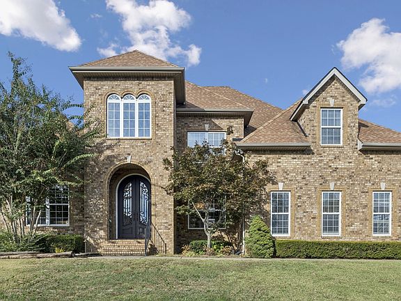 2nd image of 509 Garden City Dr