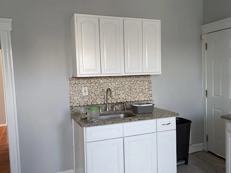 31 Woolson St #1 — Photo 10