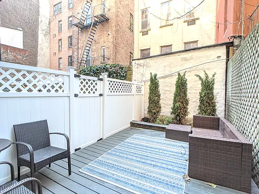 Rented by Mirador Real Estate | media 13