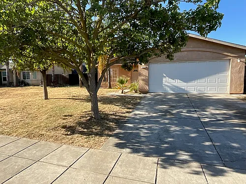 1328 Laguna Way Photo 1