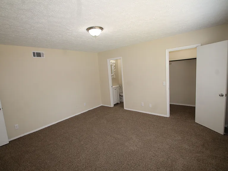 425 Tibet Ave #G — Photo 9