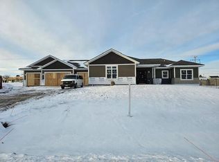 S63W13464 Windsor Rd, Muskego, WI 53150