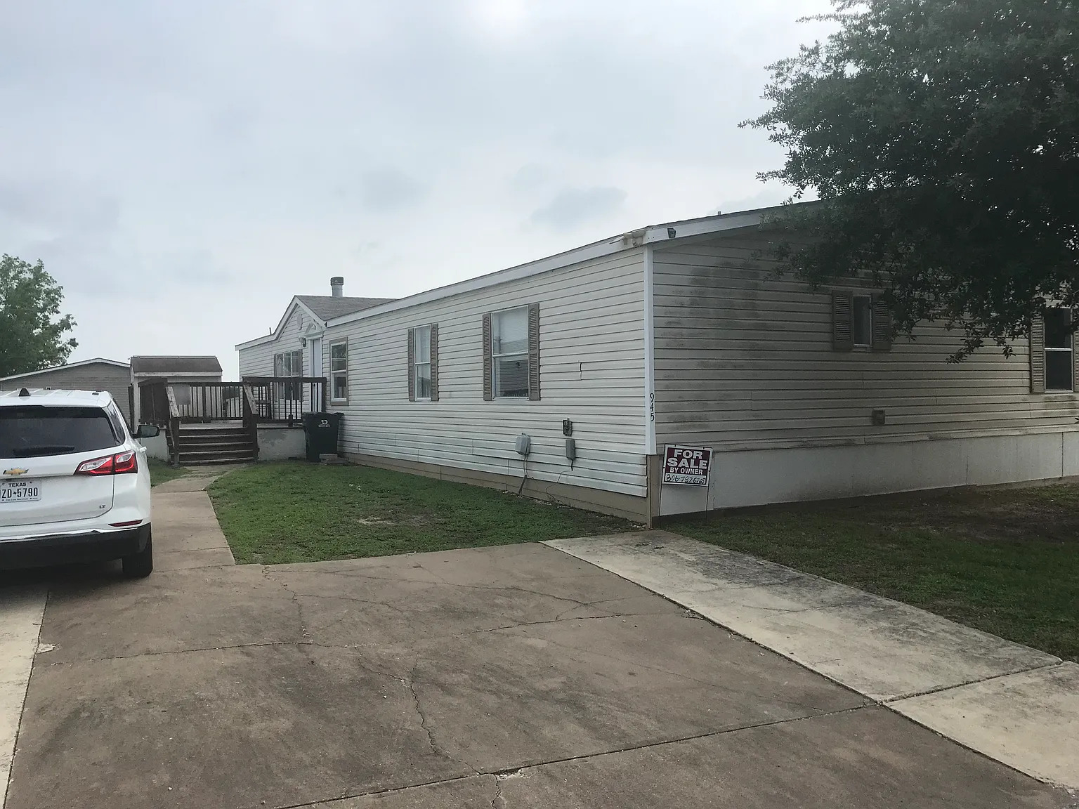 4 bed, 2280 sqft, $1,499 — Photo 2