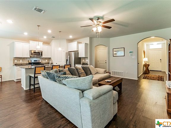 5th image of 5549 Othello Dr
