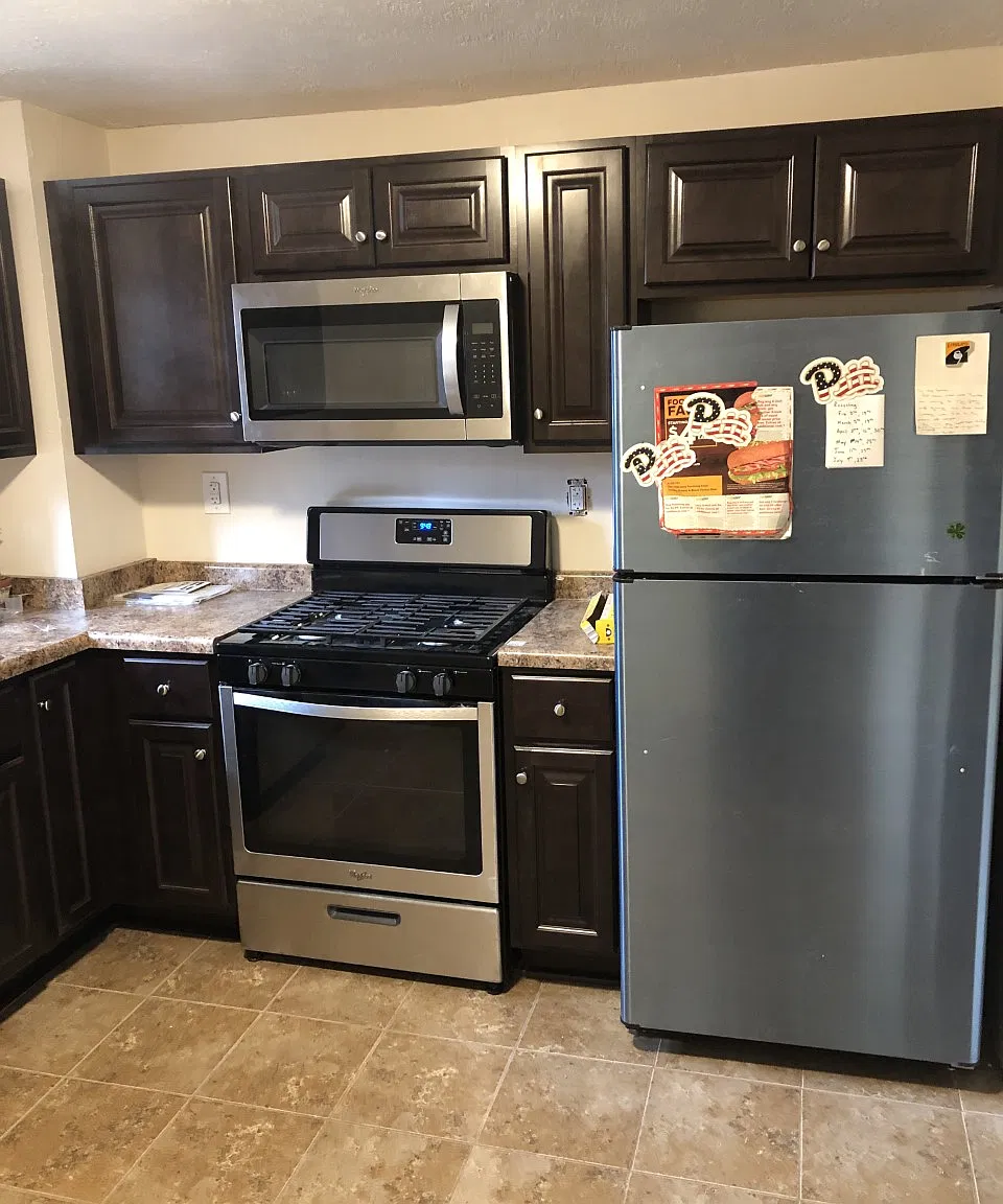 4 bed, 2.0 bath, $2,500 — Photo 3