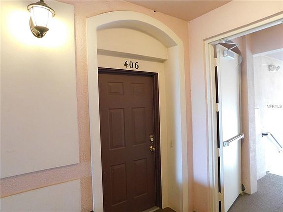 2nd image of 4024 Breakview Dr