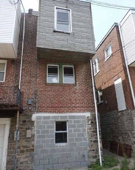 2nd image of 6627 N Gratz St