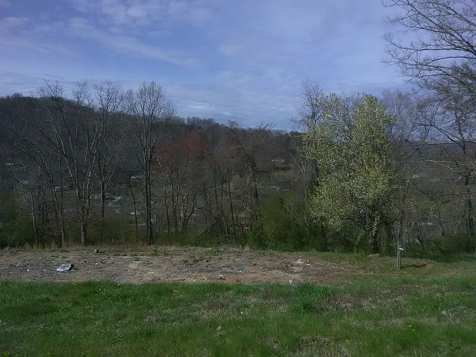 1st image of 914 Hill St