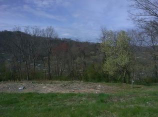 914 Hill St, Jellico, TN 37762