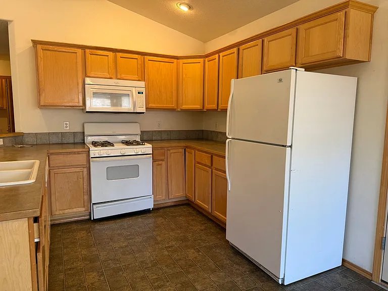 20591 Conifer Ave — Photo 6