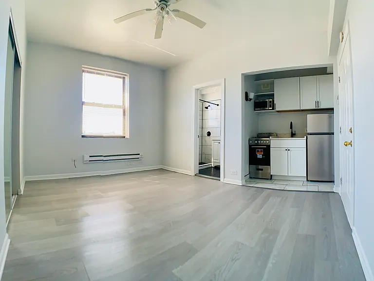 ANGELUS APARTMENTS — Photo 15
