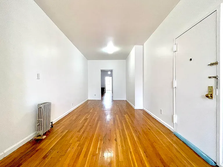 260 Irving Ave #3R — Photo 6
