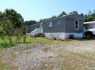 247 Colleen Ln, Jeannette, PA