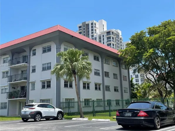 8107 SW 72nd Ave APT 125E, Miami, FL 33143