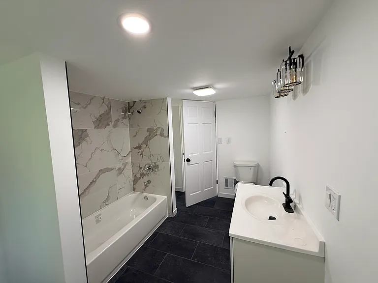 3921 Portman Ave — Photo 3