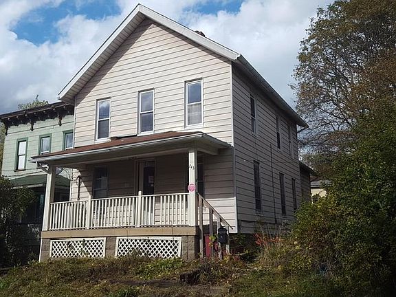 2nd image of 743 E 15th St