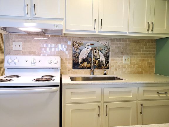 3rd image of 580 Pleasure Island Blvd #218