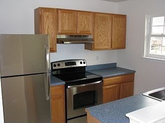 3rd image of 248 Vincent Cir