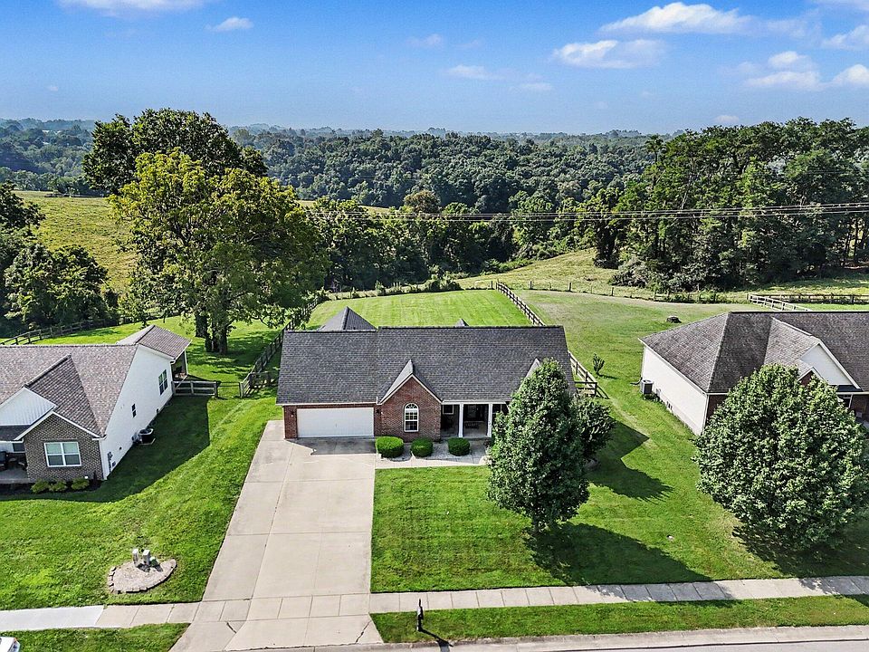 1st image of 460 Claiborne Dr
