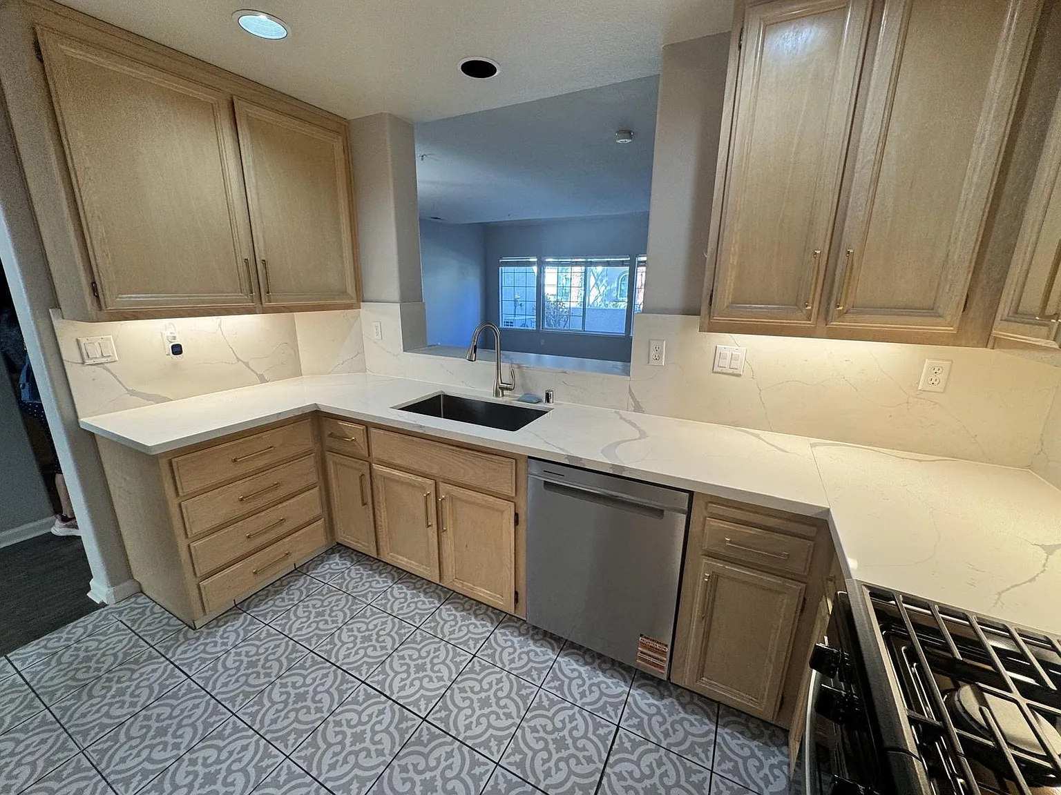 1258 Oregold Pl — Photo 4