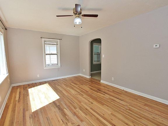 2nd image of 1605 W Reinhart Dr