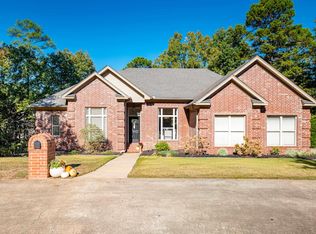 2622 Valley Park Dr, Little Rock, AR 72212