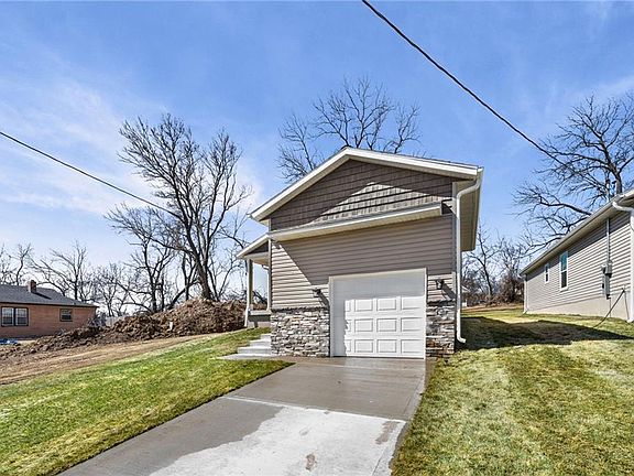 2nd image of 2718 N 21st Pl