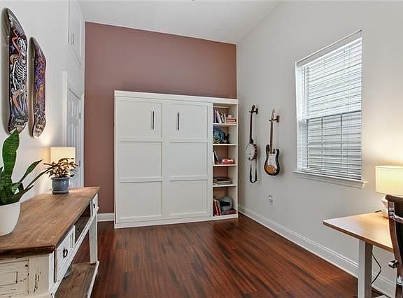 5th image of 1733 Spain St
