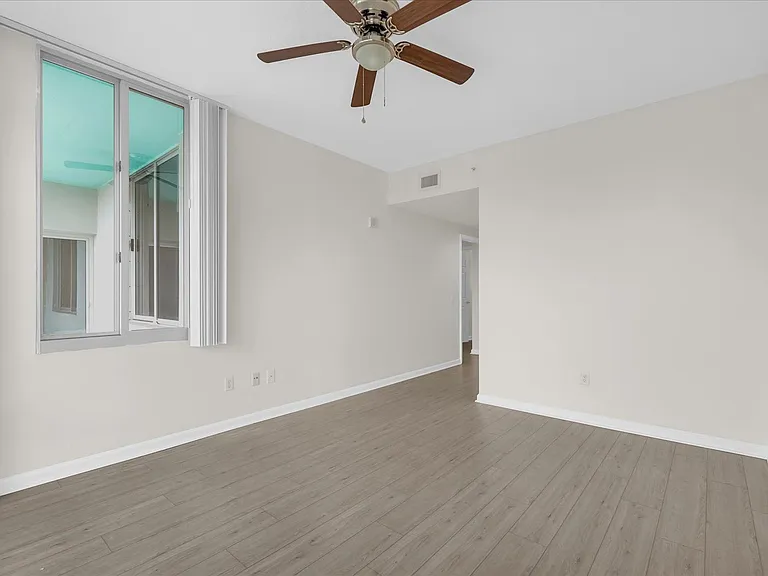 322 E Central Blvd #606 — Photo 6