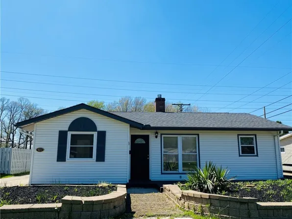 421 Holly Dr, Berea, OH 44017