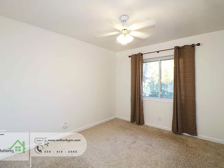 2202 Canal Dr — Photo 10