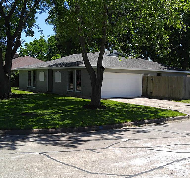 1st image of 16802 Barcelona Dr