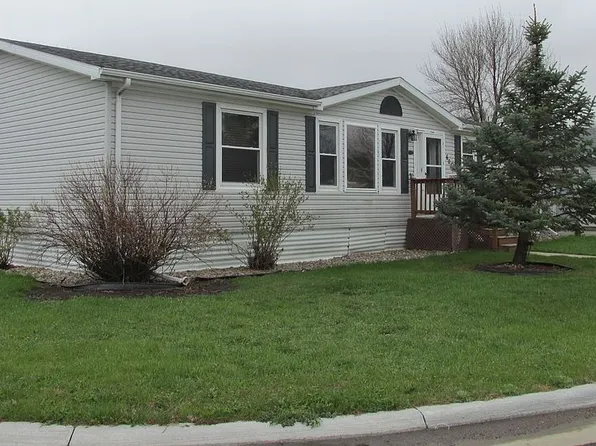 6001 W Misty Glen Pl, Sioux Falls, SD 57106