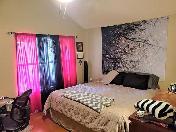 5th image of 7208 Blackthorn Dr