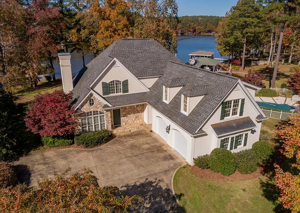 1st image of 10 Stonecrop Cir