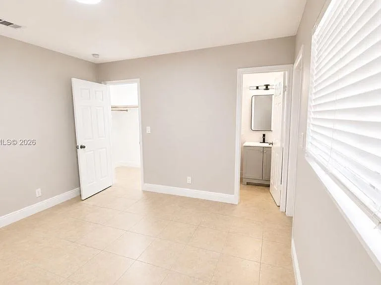 2332 Roosevelt St — Photo 6