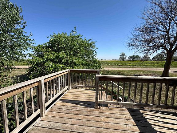 2nd image of 16 N Rushmore Dr