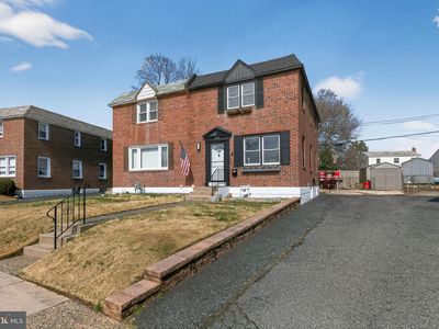 329 Holland St, Crum Lynne, PA, 19022