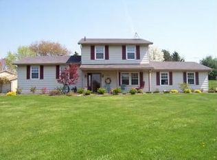1463 Plateau St NE, Uniontown, OH 44685