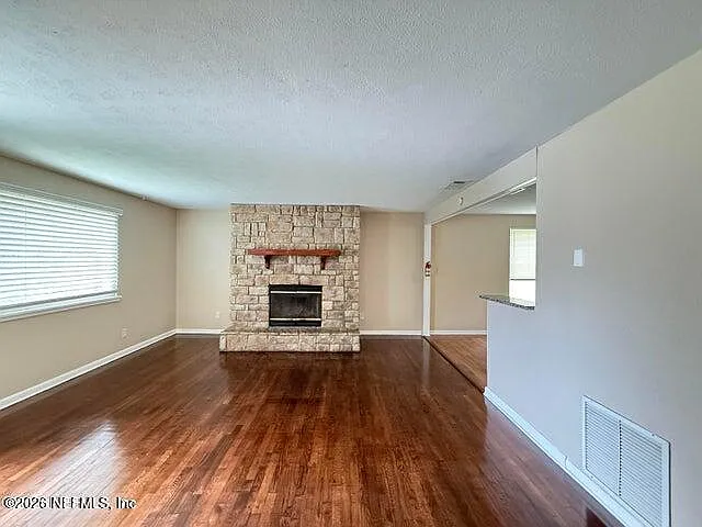 8515 Maple St — Photo 2
