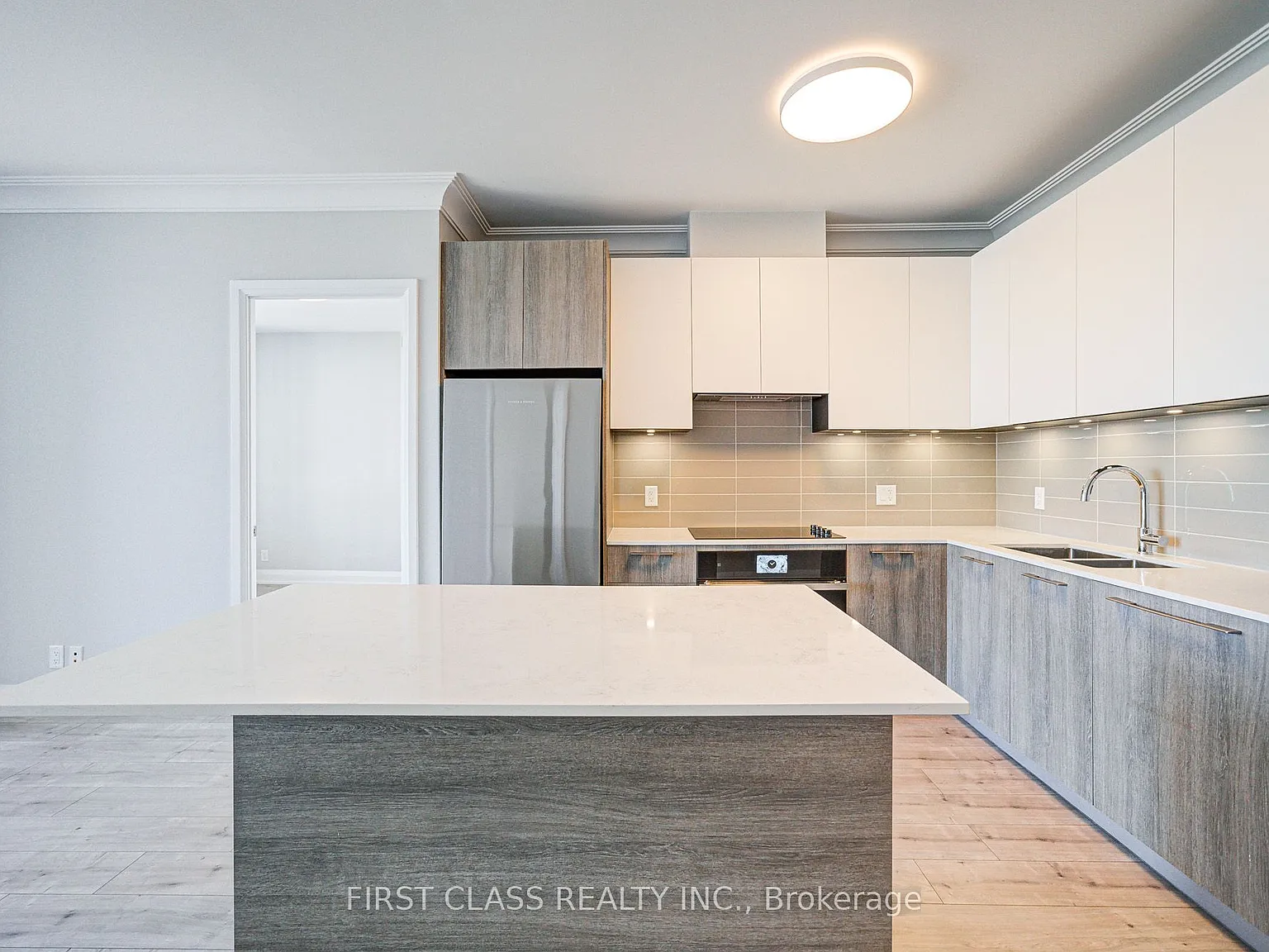3 bed, $3,900 — Photo 3