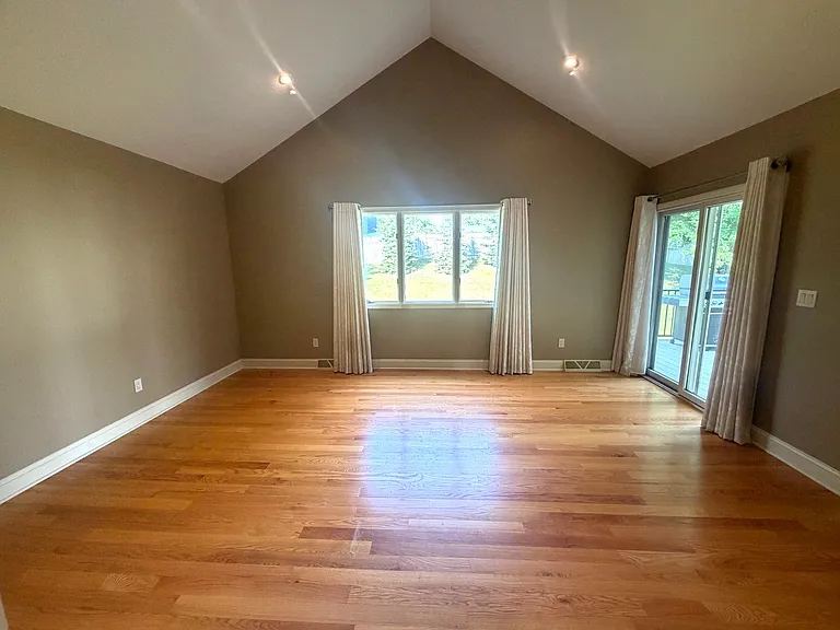 53 Huntleigh Dr — Photo 18