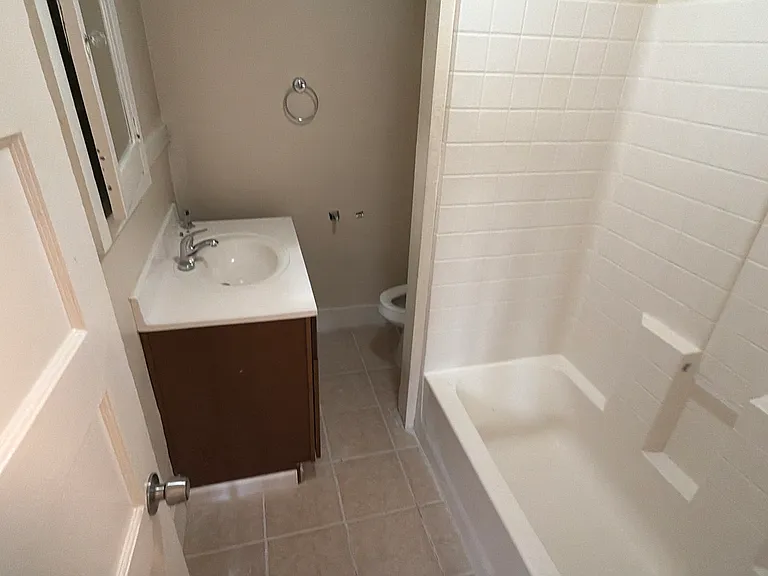 51 E 6th St #1 — Photo 14