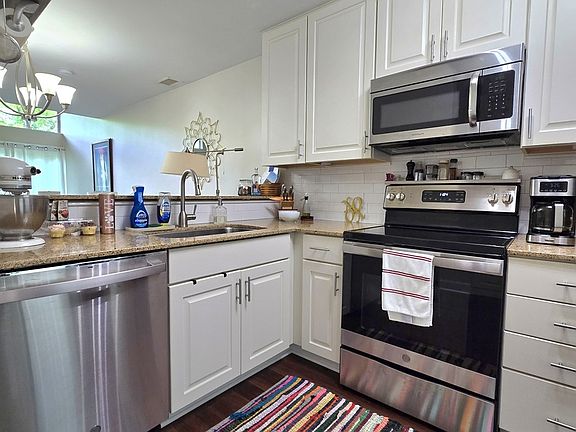 4th image of 5961 Meadow Dr #161-F