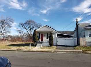 332 Hazel Ave, Ewing, NJ 08638