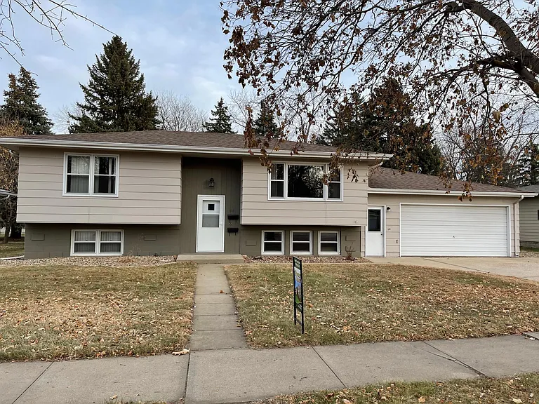 608 S Anderson St — Photo 2