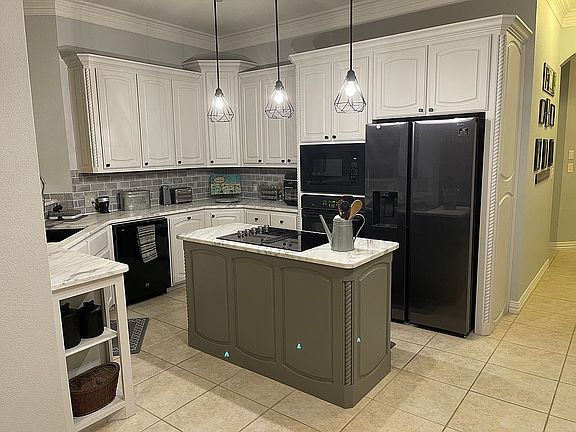 4th image of 1208 Turfway Park Dr