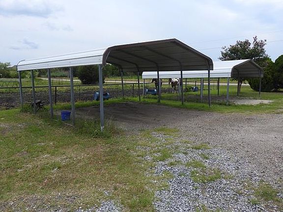 4th image of 649 County Road 698