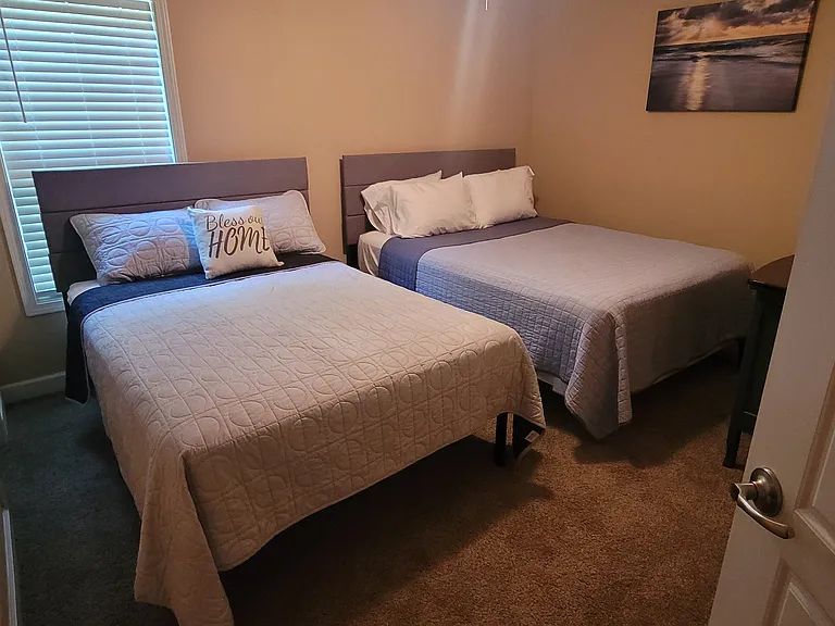 100 Grangers Ct — Photo 24