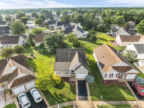 7 Tarworth Court, Toms River, NJ 08757